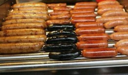 街边烤肠爆料怎么做视频,美味烤肠视频教程