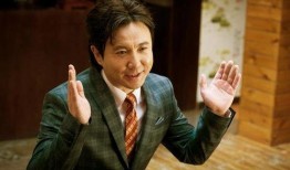 娱乐圈的吃瓜影帝章节错乱,影帝吃瓜事件，章节错乱揭秘幕后真相