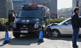 南京特警车爆料视频,惊险瞬间直击现场