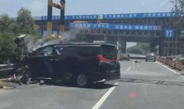 揭阳最新车祸爆料新闻直播,悲剧瞬间，现场触目惊心