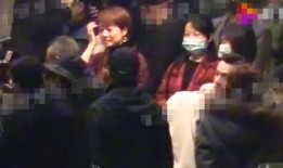 明星吸烟被爆料视频播放,明星形象再受冲击