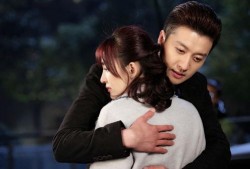 电视剧两生花在线观看全集,穿越时空的爱恋，全集剧情揭秘